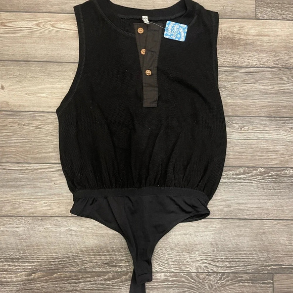 Free People Bodysuit NWT Peek Aye Black Textured Henley Sleeveless Top Small - Picture 3 of 10